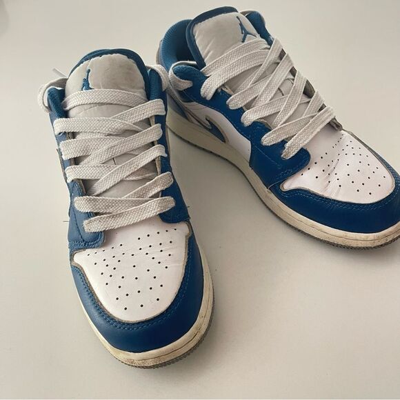 Nike KIDS AIR JORDAN 1 LOW SE 'INDUSTRIAL BLUE 6.5Y - Picture 15 of 16